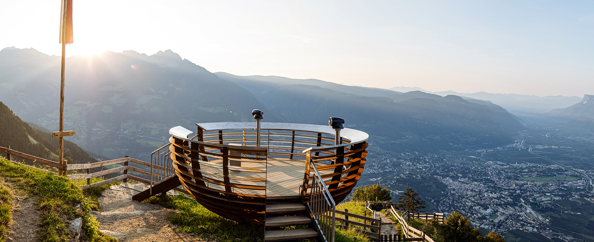 La piattaforma panoramica sopra Tirolo